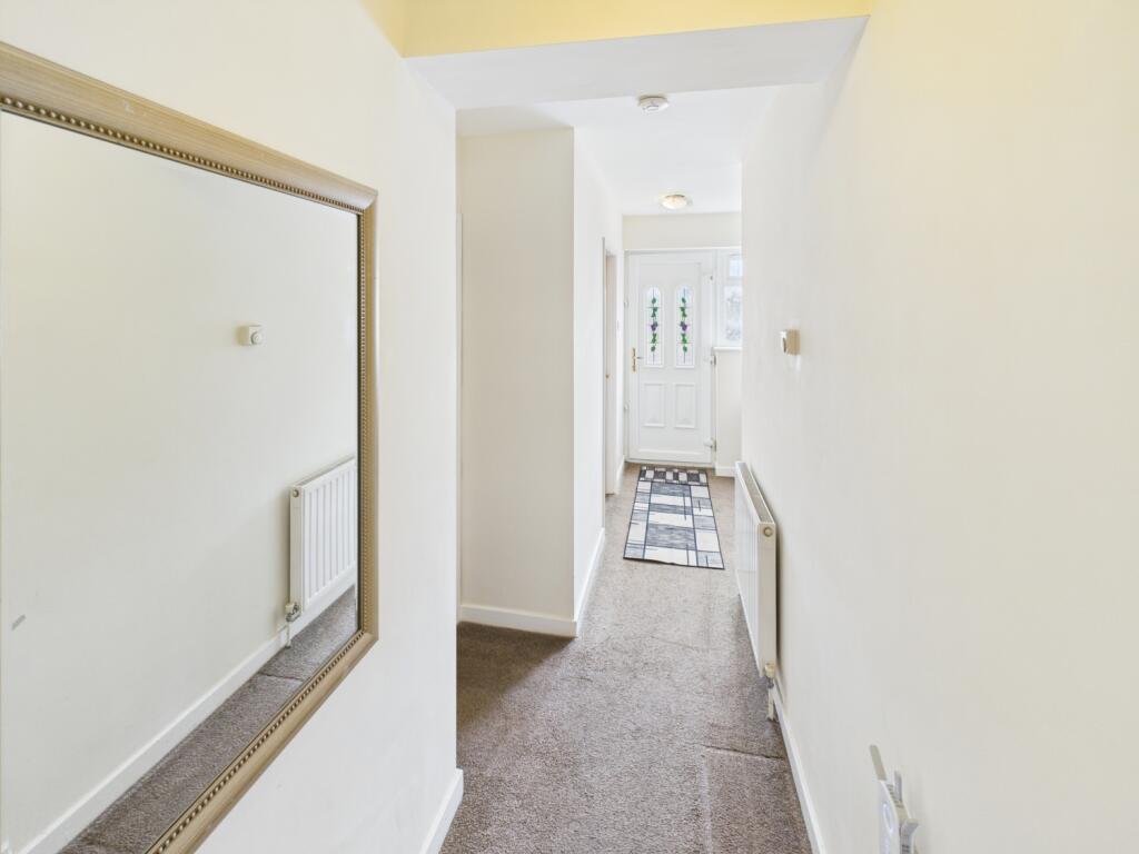 CAM04233G0-PR0019-STILL004