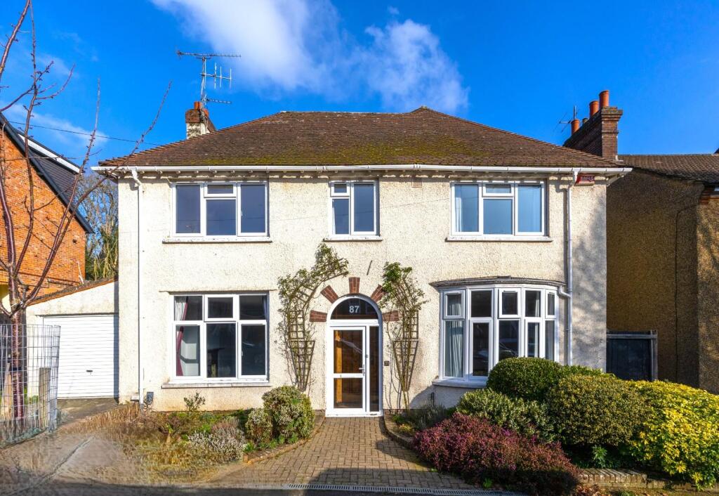 external 87 lower queens.jpg