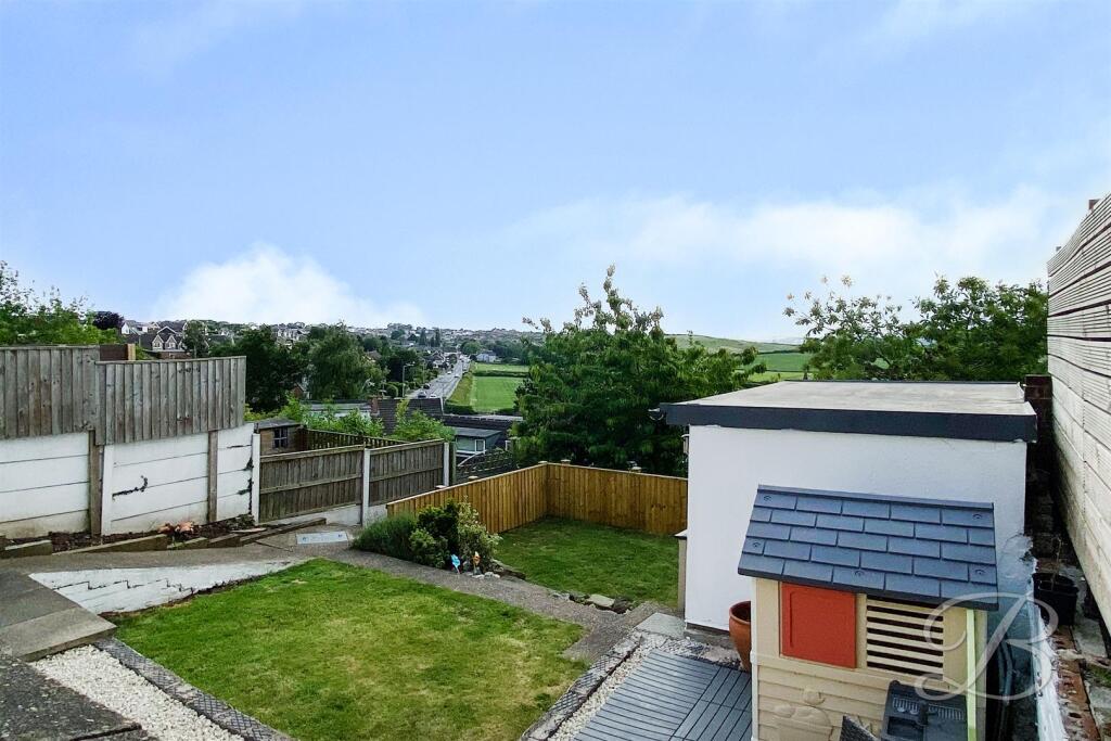 20 - Rear Garden.jpg