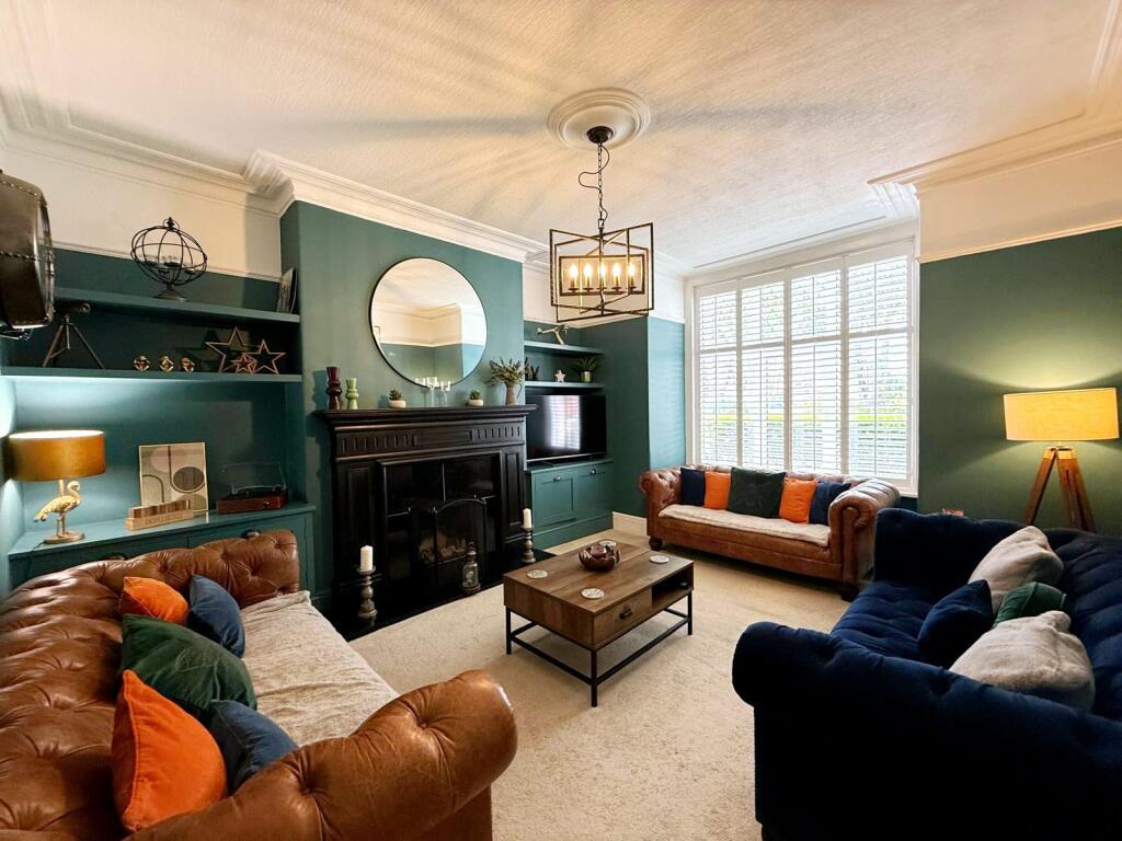 9ae7701f-ad0f-4eec-8990-97114e0f1c7c