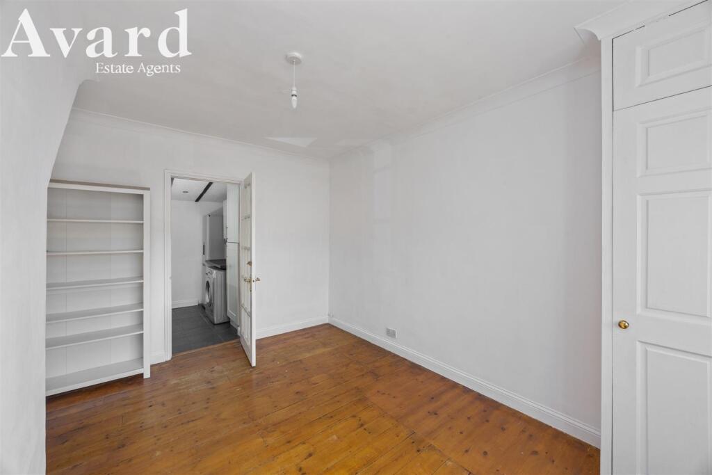 Tangmere Road, 9-014.jpg