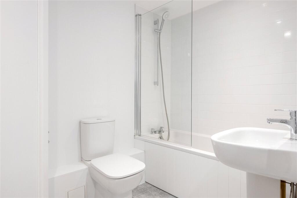 En Suite Bathroom