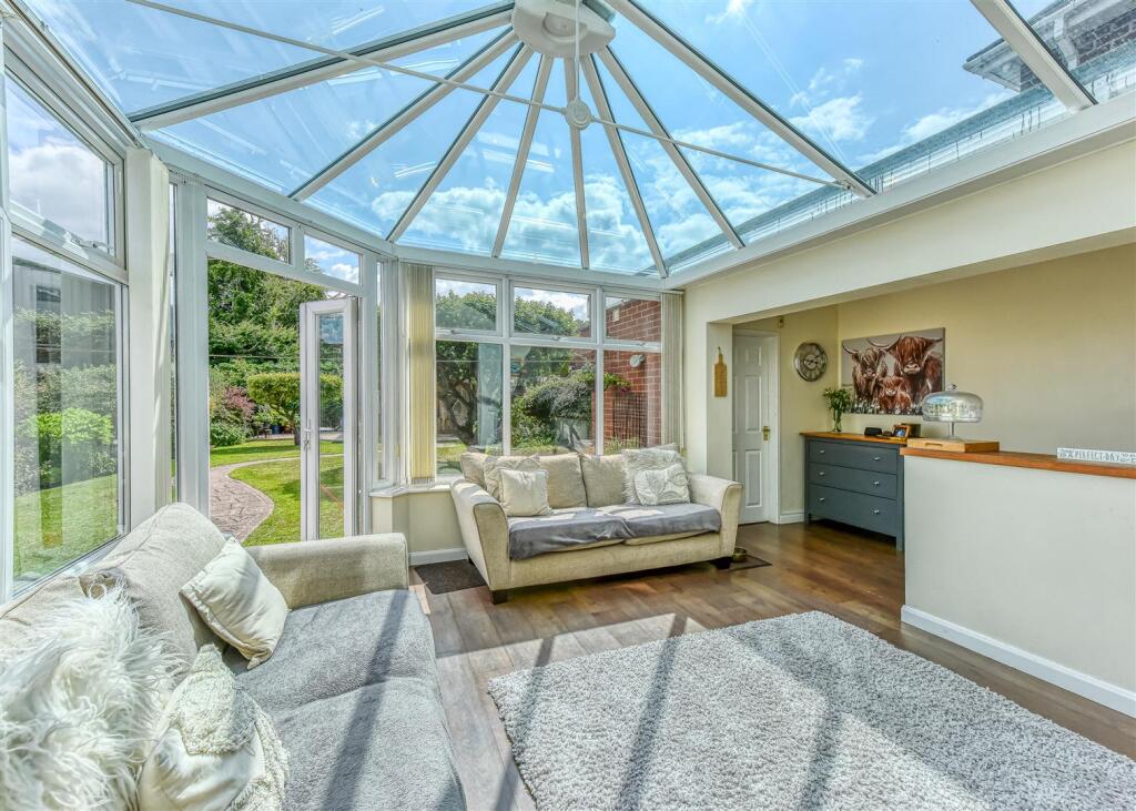 135 Sedgley Road-Kitchen Conservatory (4).jpg