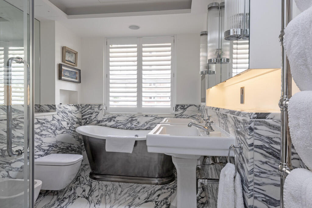 7 Reston Pl Bath ...