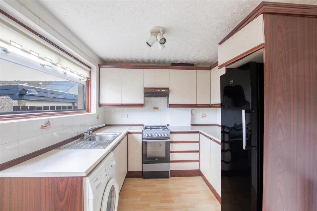 kitchen-1.jpg