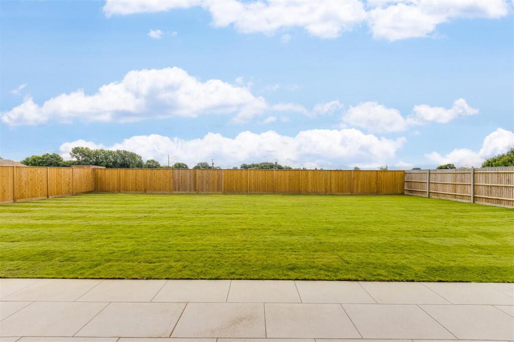 The Willows EXT-10.jpg