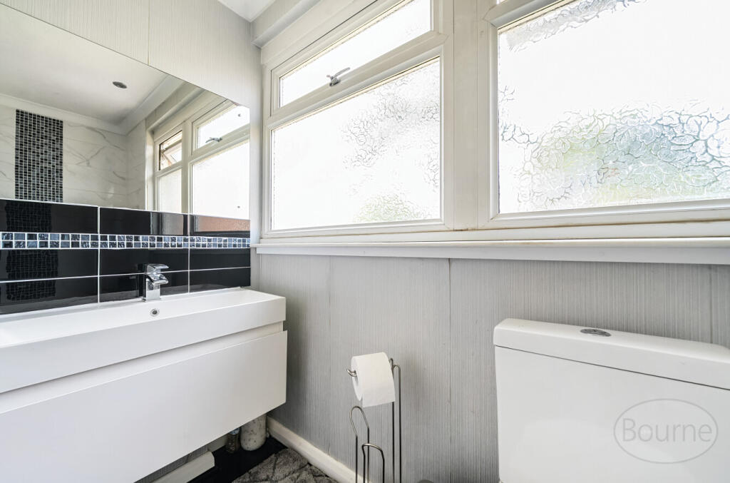 e348e601-163d-4cc...