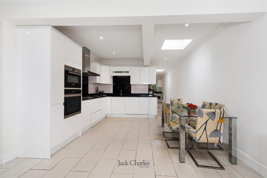 69 Cornwallis Avenue, TN10 4ET 011.jpg