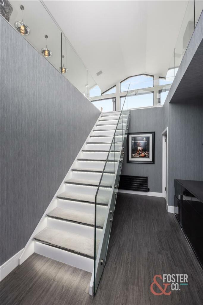 Hill Drive, 17-029.jpg