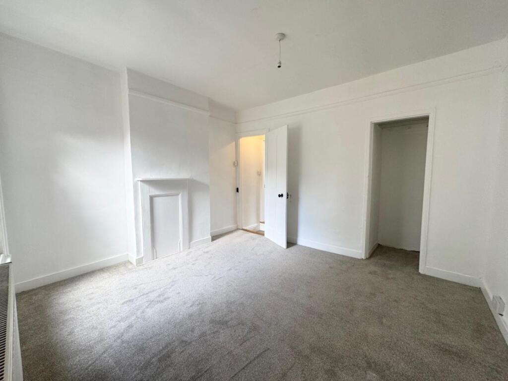bedroom..jpg