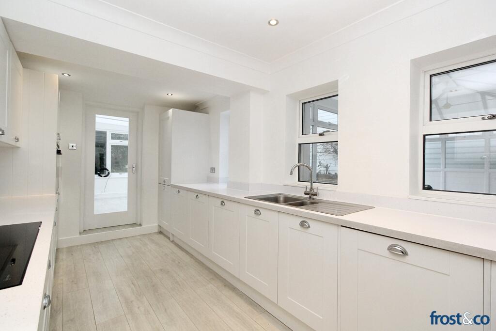 Kitchen (2)