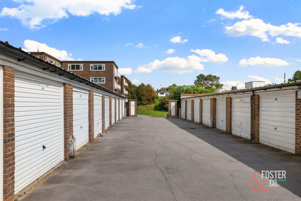 Woodland Court 17_005.JPG