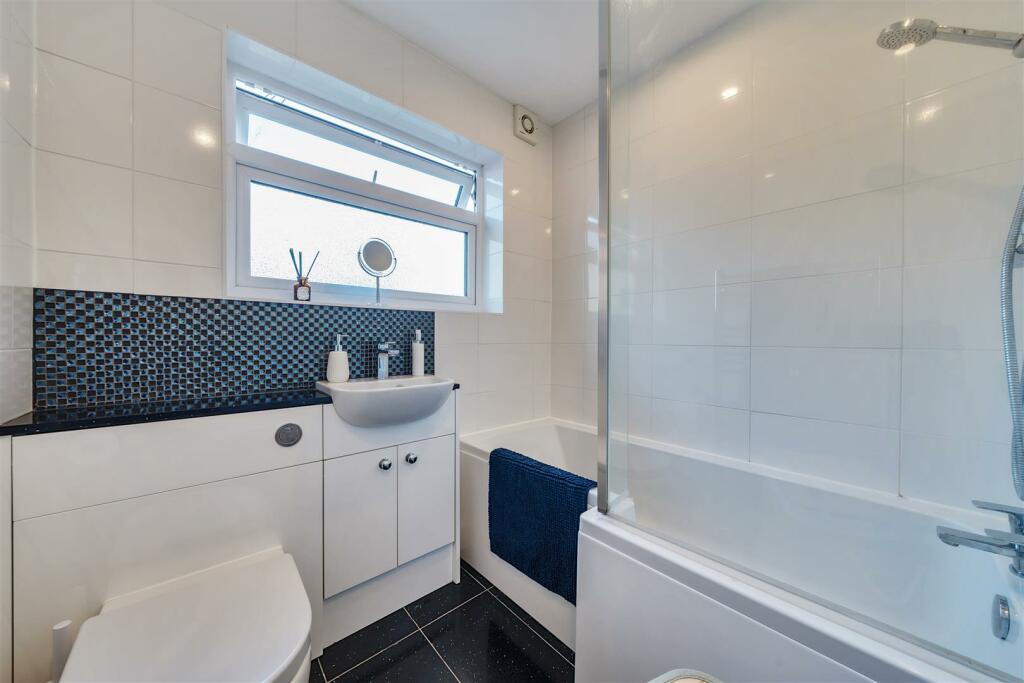 47 WESTERHAM DRIVE 6.jpg