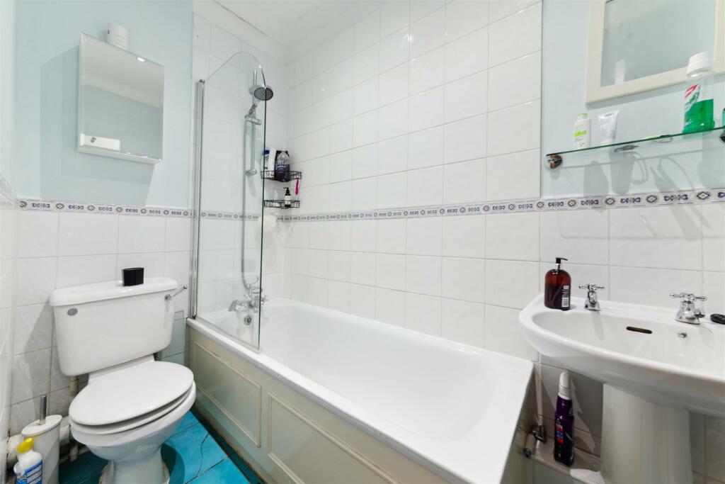 18 Gambole road SW17 0QJ-6.jpg