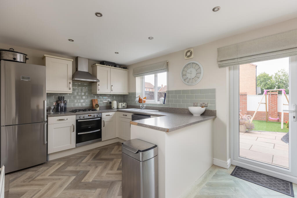 Westfield Avenue 18 Kitchen Diner-1