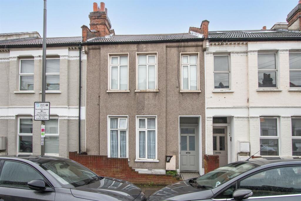 29a Hoyle Road, Tooting external 1.jpg