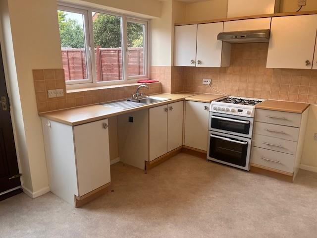 KITCHEN 2.jpg