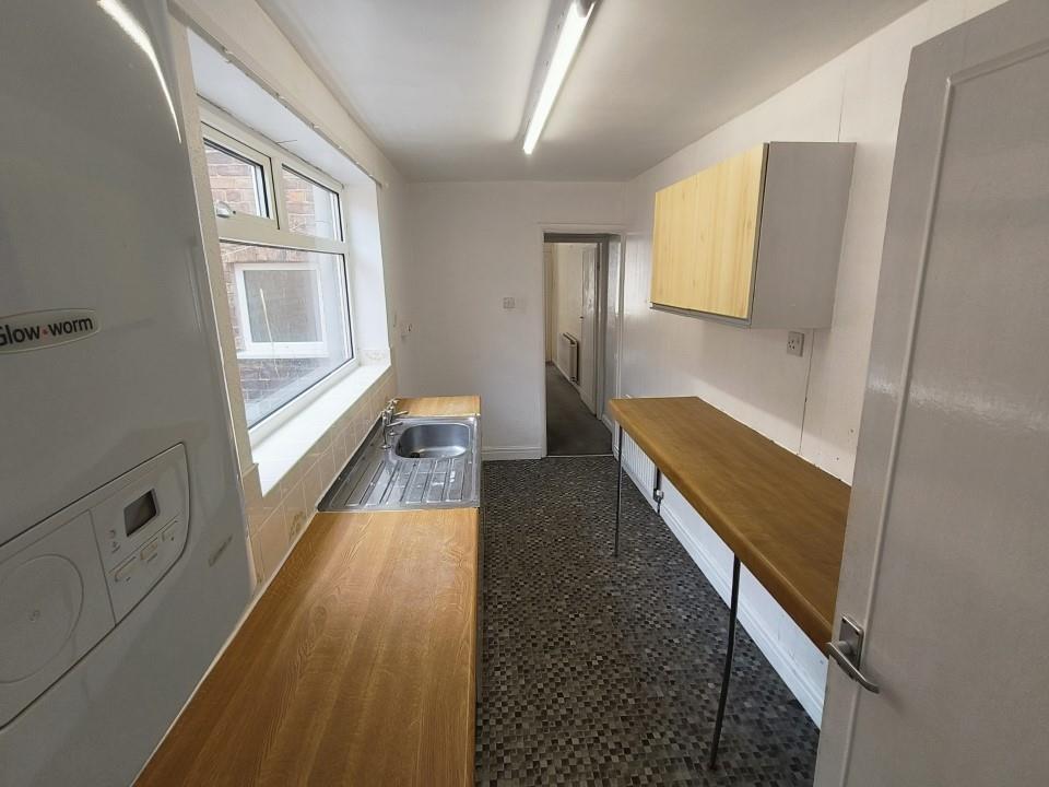 KITCHEN 1.jpg