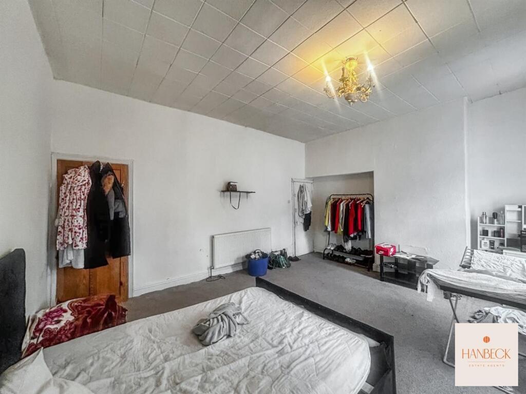 WhatsApp Image 2025-07-21 at 09.40.25 (1).jpg