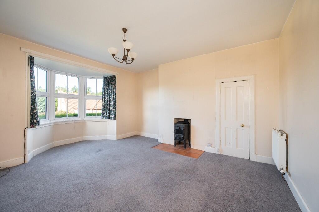 9 Knowes Road, Haddington, East Lothian, EH41 3 RQ