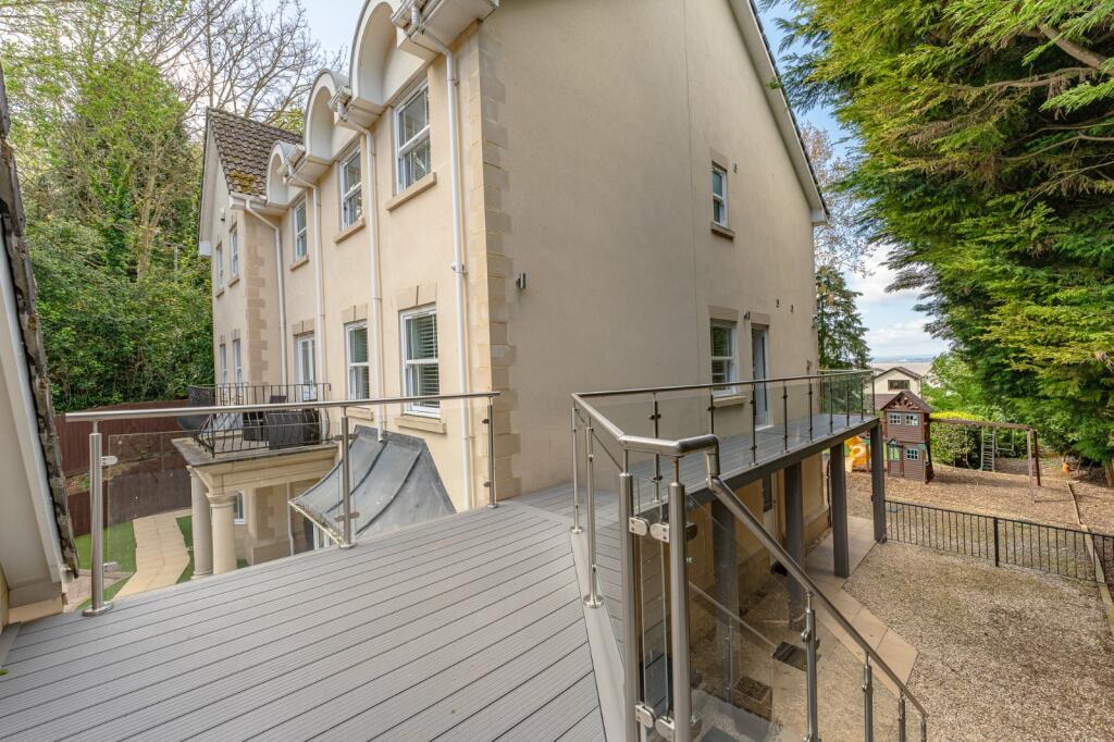Balcony To Annex