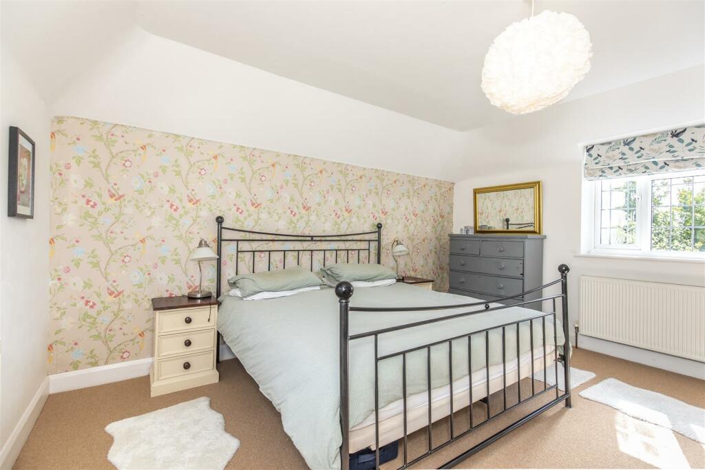 15 Houndean Rise Interiors27.jpg