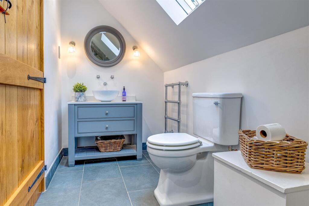 DE73 8AN LB 22aMS-027.jpg