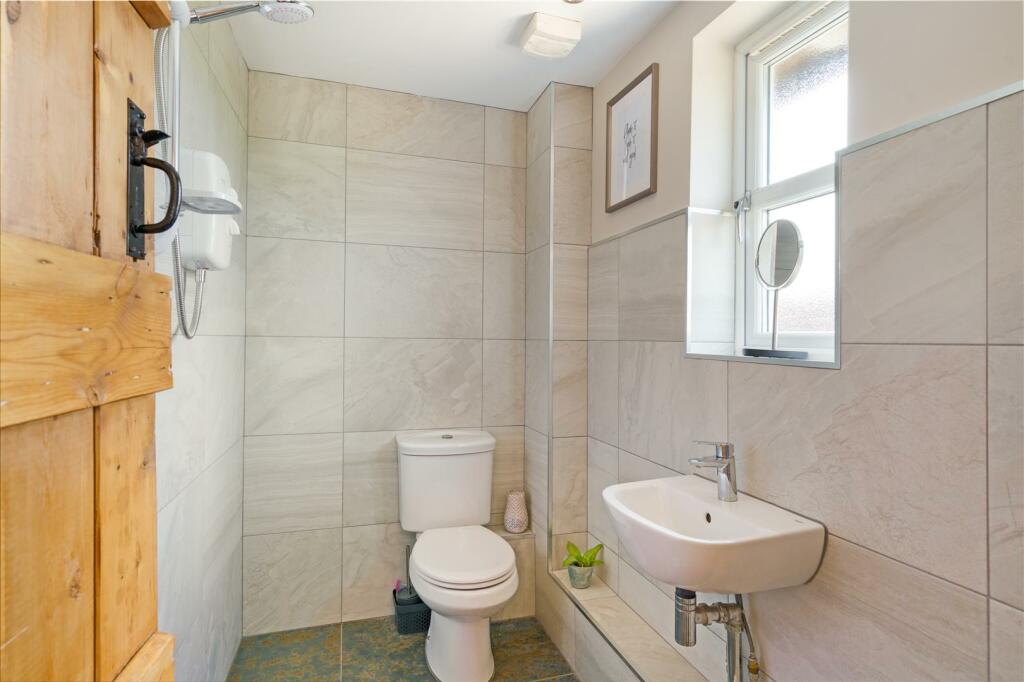 Main House - Wet Room