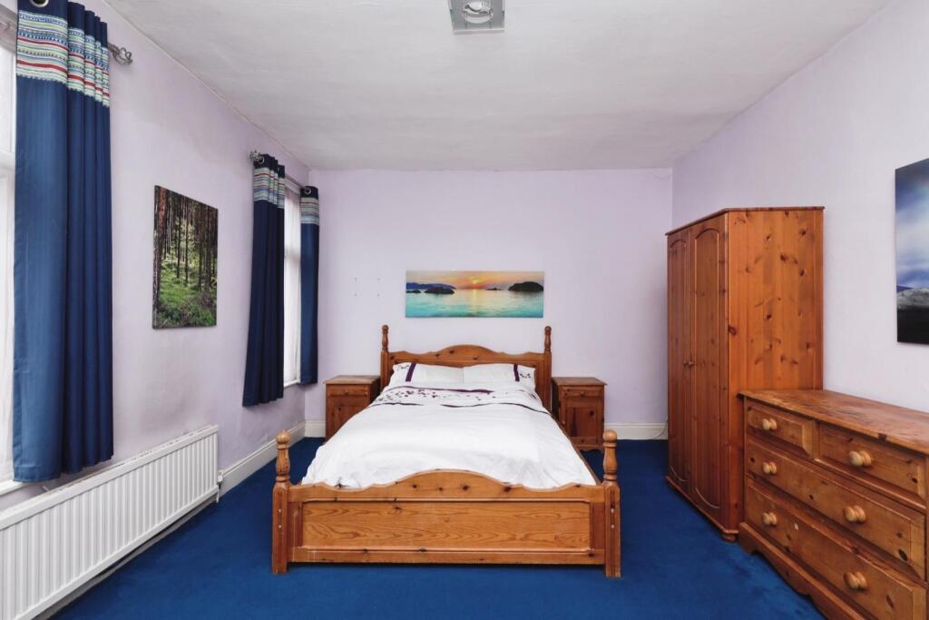 MASER BEDROOM