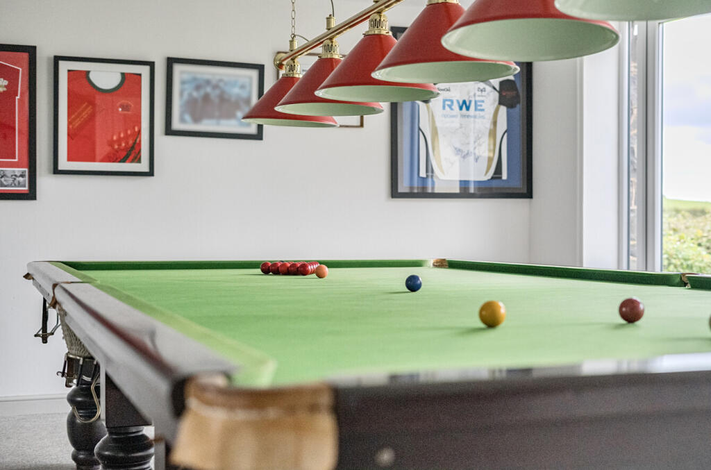 1361387-12-68dd48...