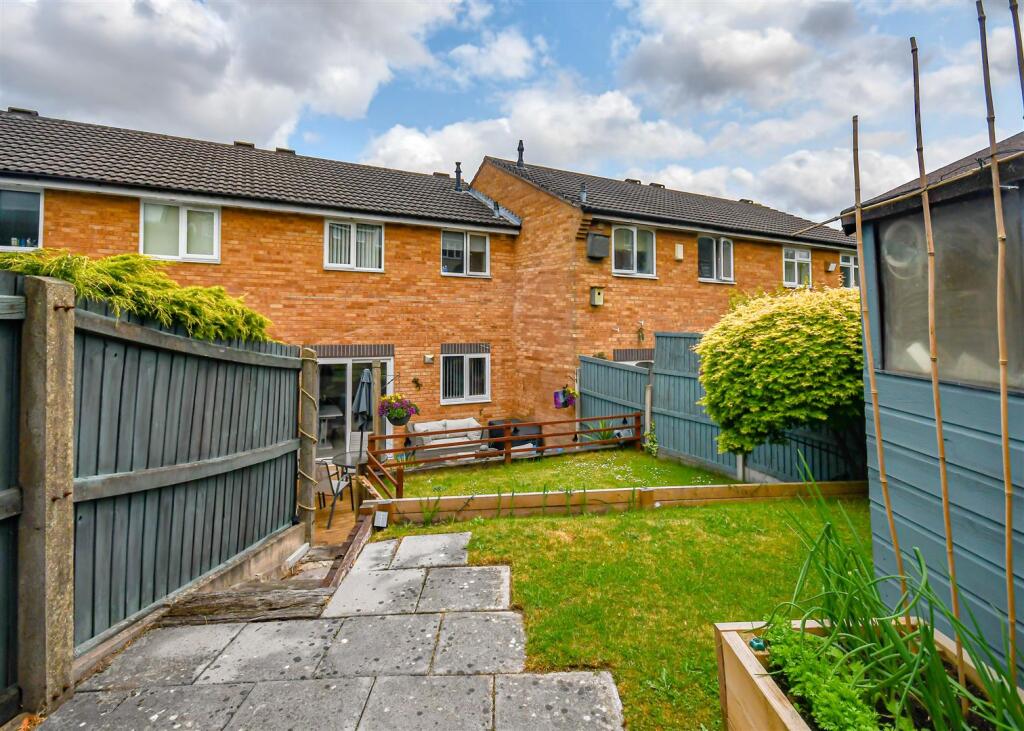 24 Strathern Drive-External (2).jpg