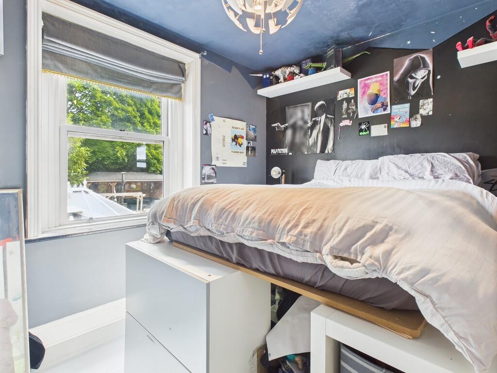 CAM05068G0-PR0032...