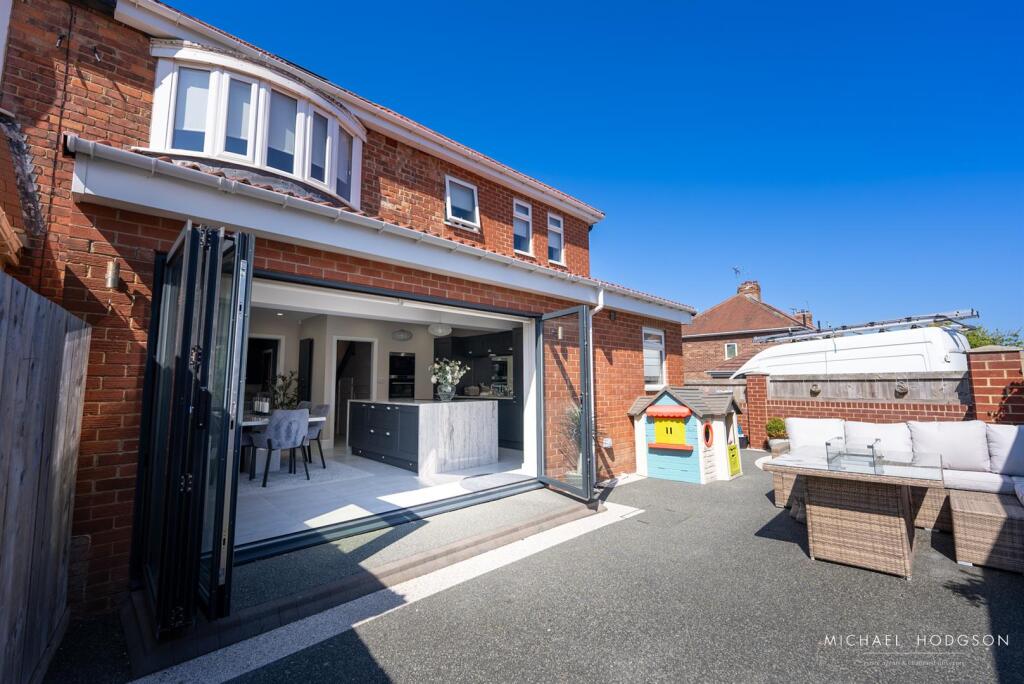 Dykelands Road-55.jpg