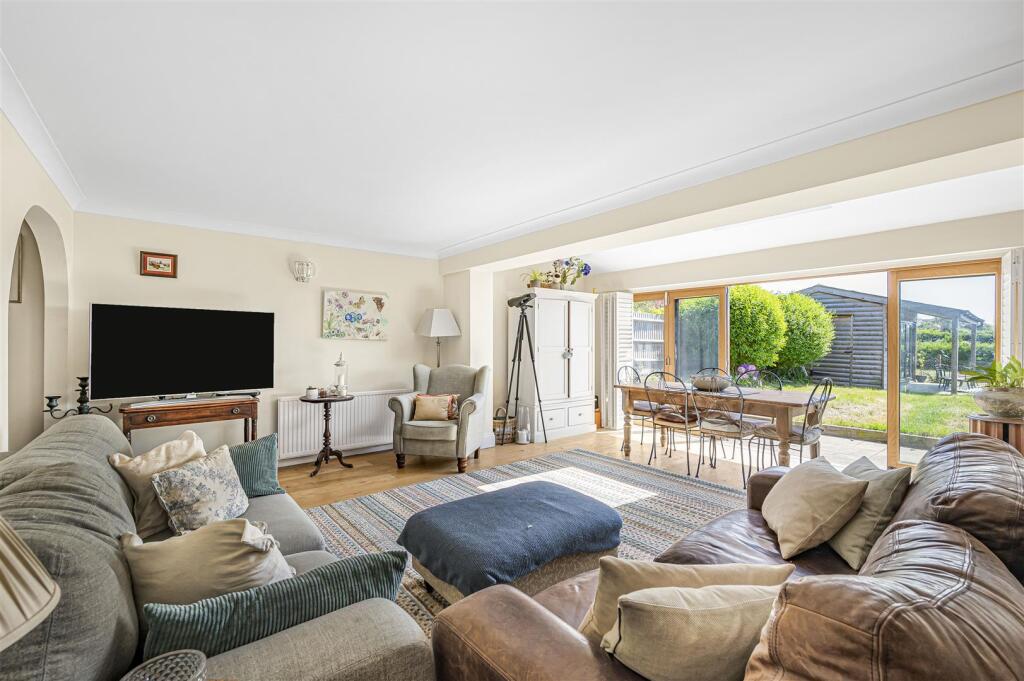 Living/Dining Room