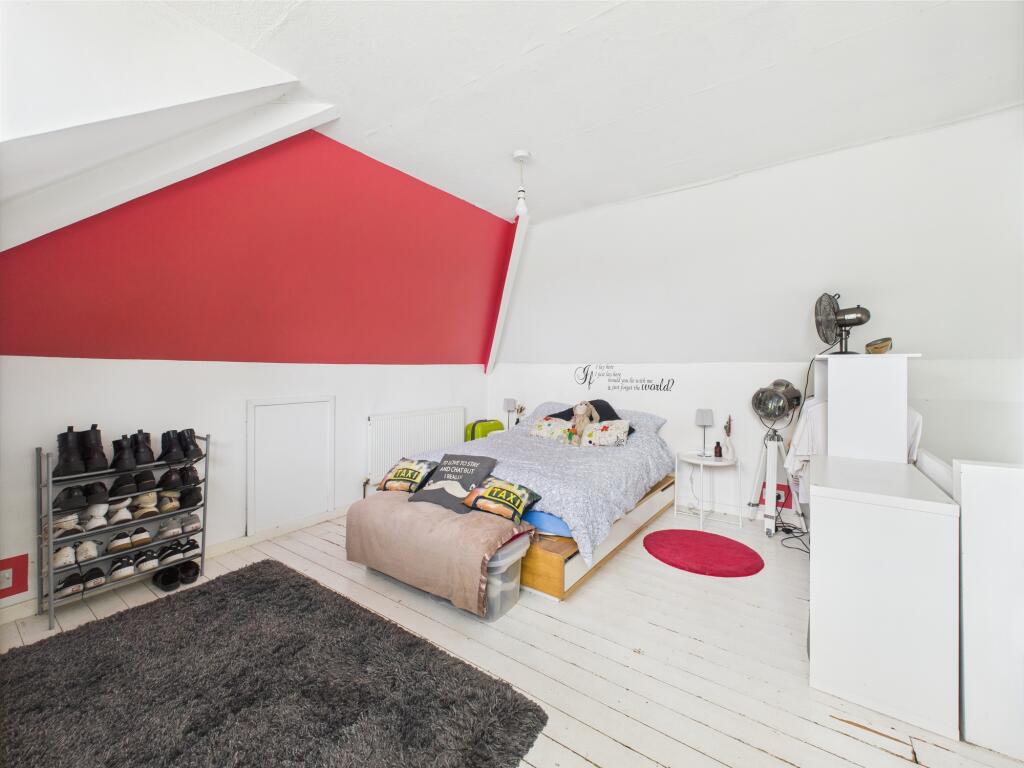 CAM05192G0-PR0069-STILL001