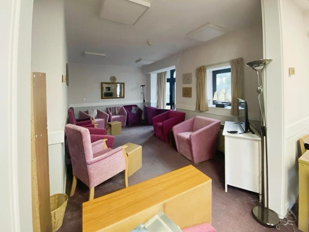 b84bdf0c-Communal 20Lounge.jpg
