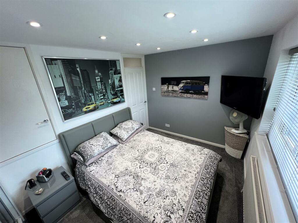 Bedroom 1B.JPG