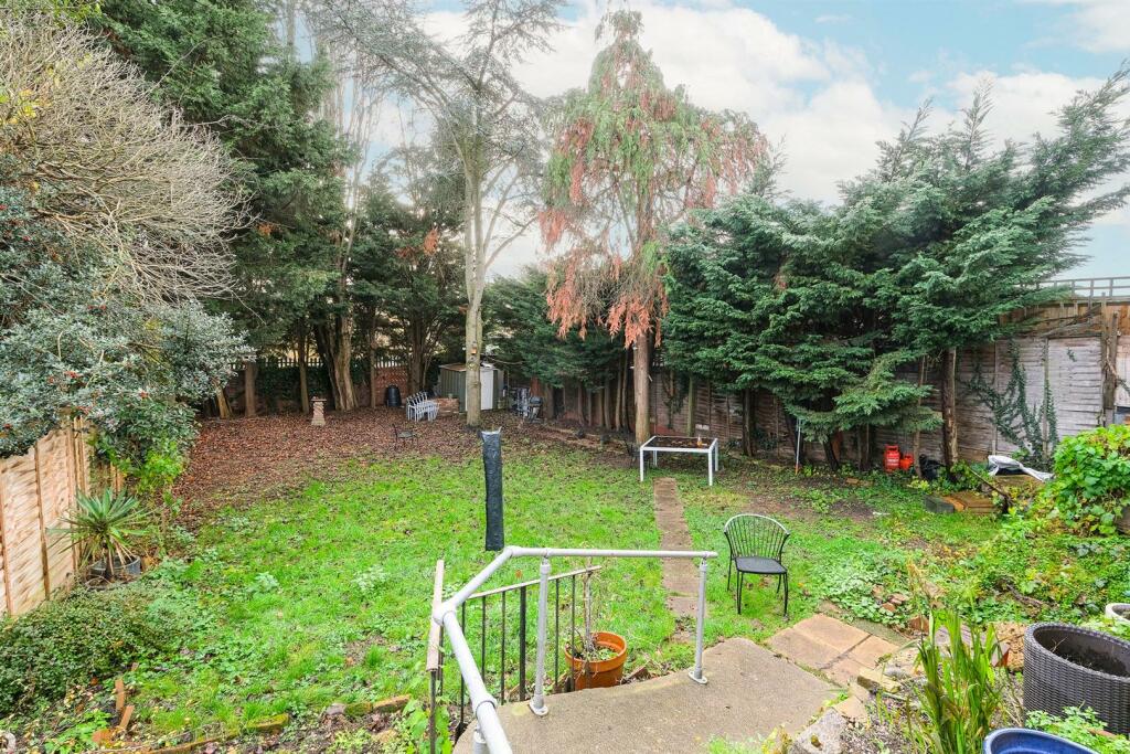 103 Chingford Avenue-19_resized.jpg