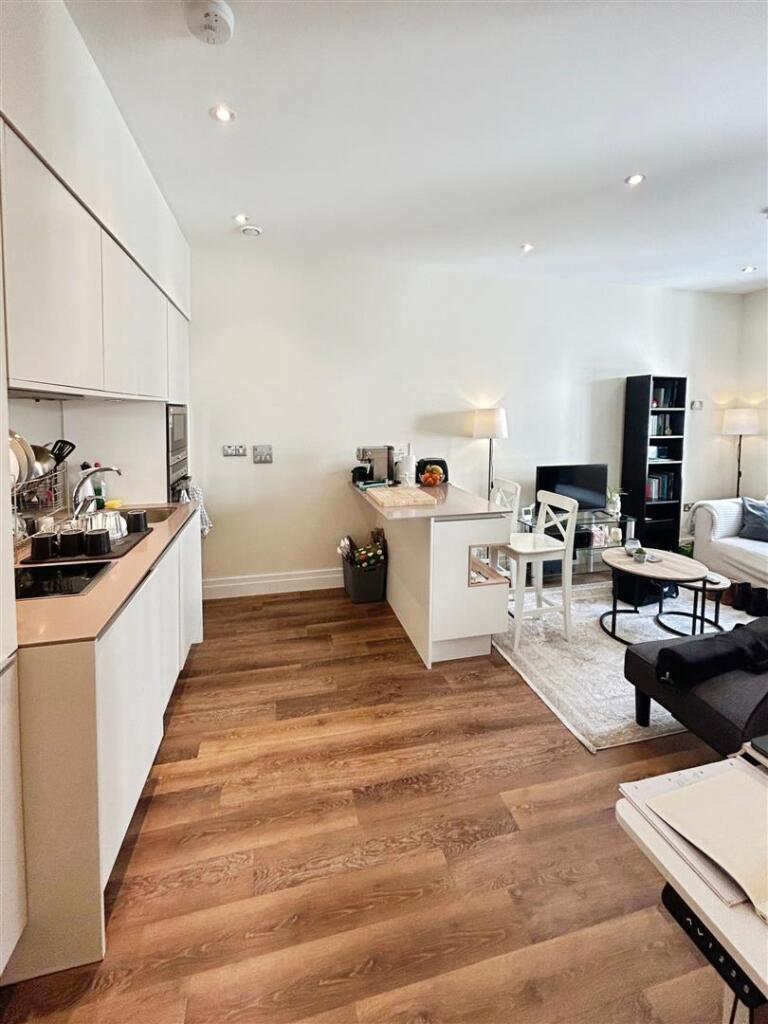 32508df8--4136-A048-AEA0B53E8CC0-43287-0000277E5D0