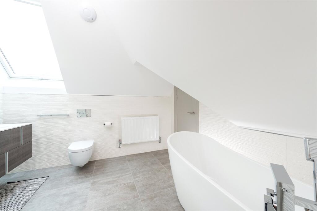 En Suite Bathroom