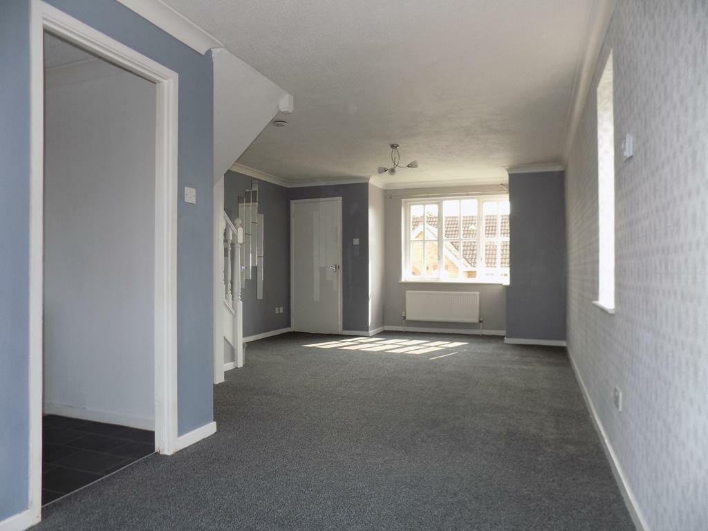 SITTING / DINING ROOM