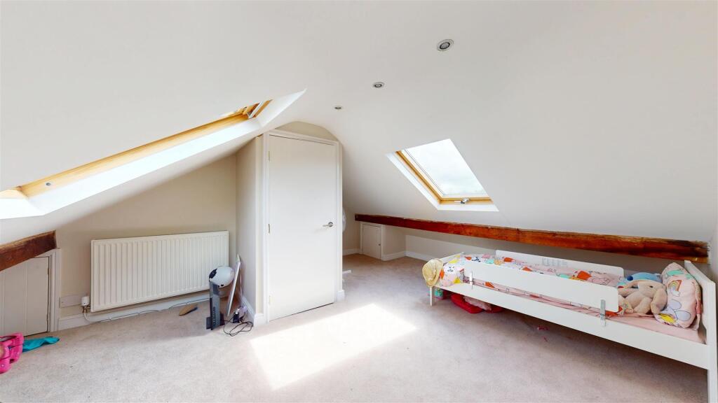 Dentons Green Lane Bedroom