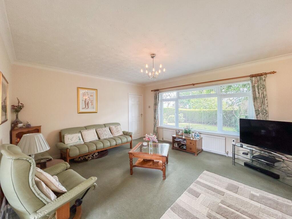 Sitting Room/Bedroom