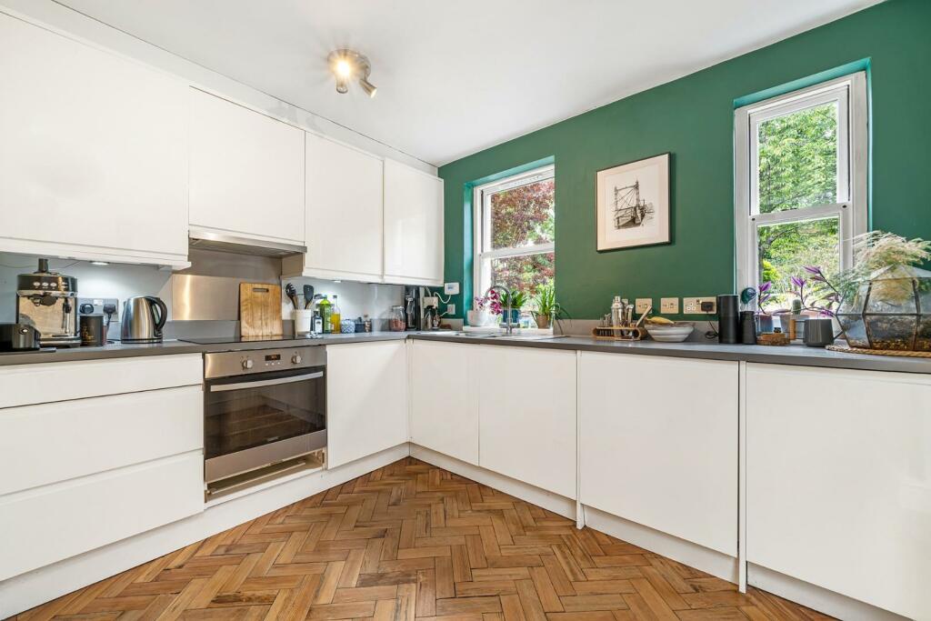 Kitchen (2).jpg