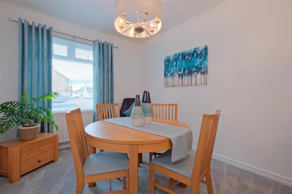 Bedroom 3/Dining
