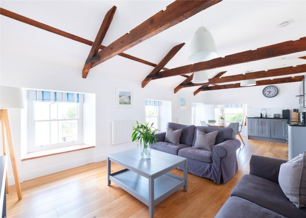 Merchant Open Living