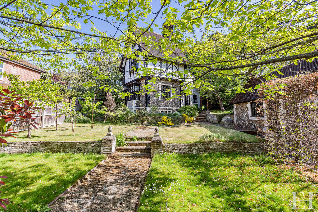 8646346-exteriorW...