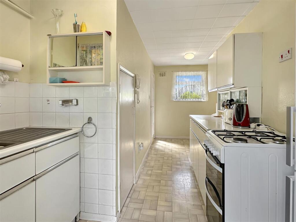 Kitchen (3)