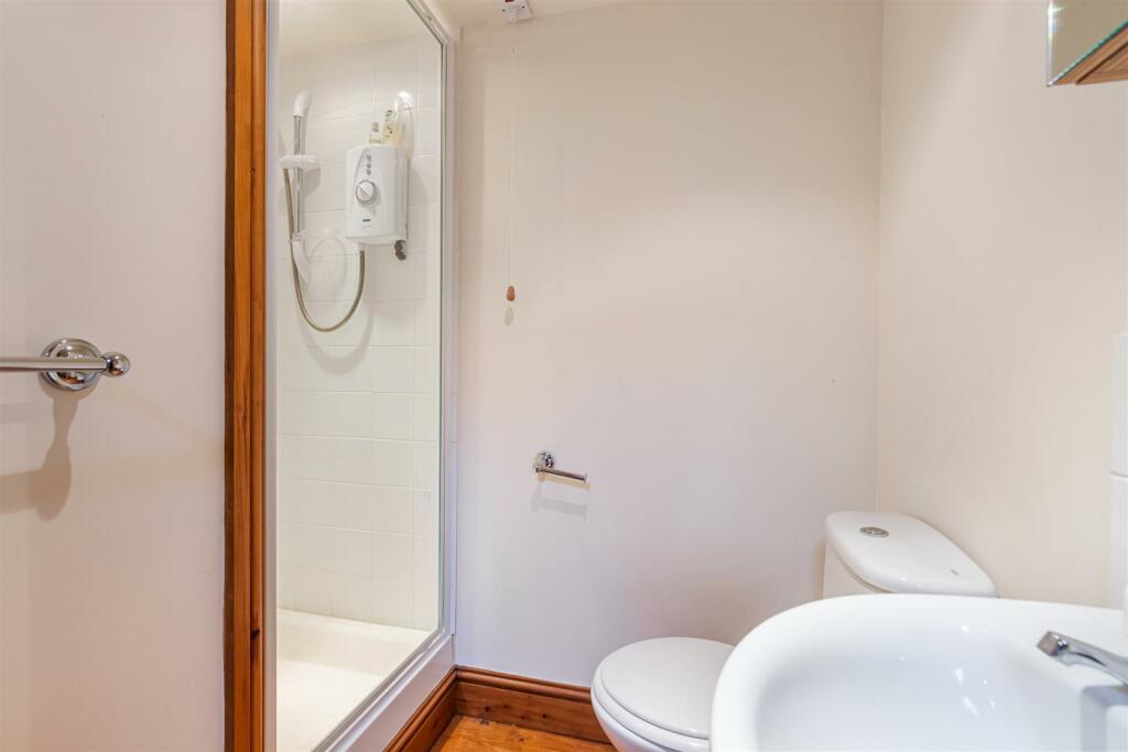 A25 - Carew Barn - 230414.jpg