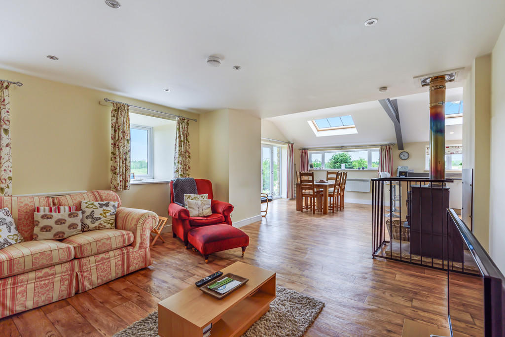 Open Plan Dining ...